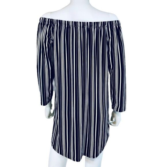 No Comment Off-the-shoulder Striped Mini Dress - Picture 6 of 8